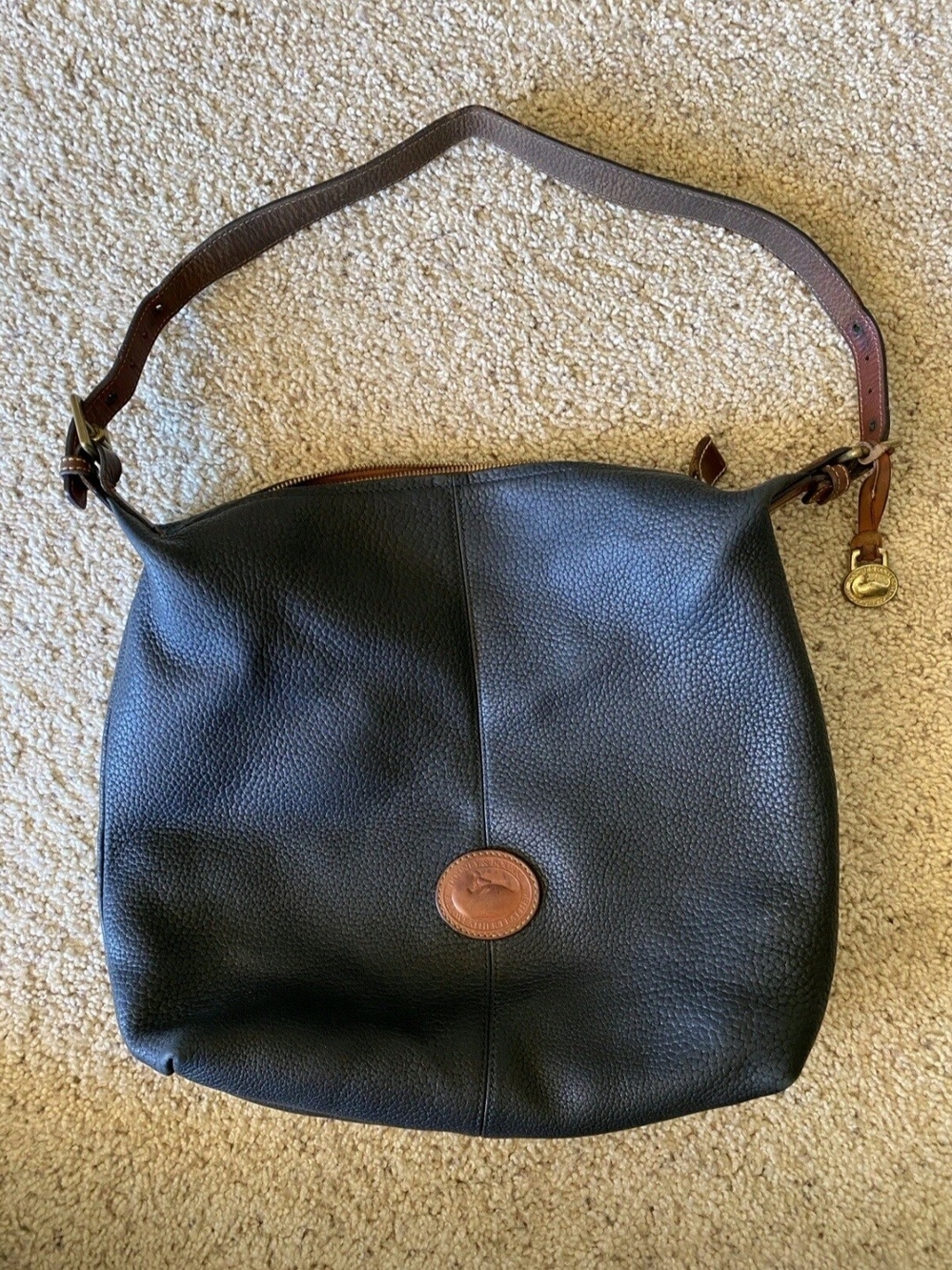 Vtg Dooney & Bourke Hobo Bag Purse Black Pebbled Leather Hang Tag Brown Strap